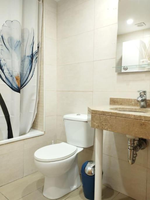 Apartamento Cozy Flat With Terrace Palamós Exterior foto